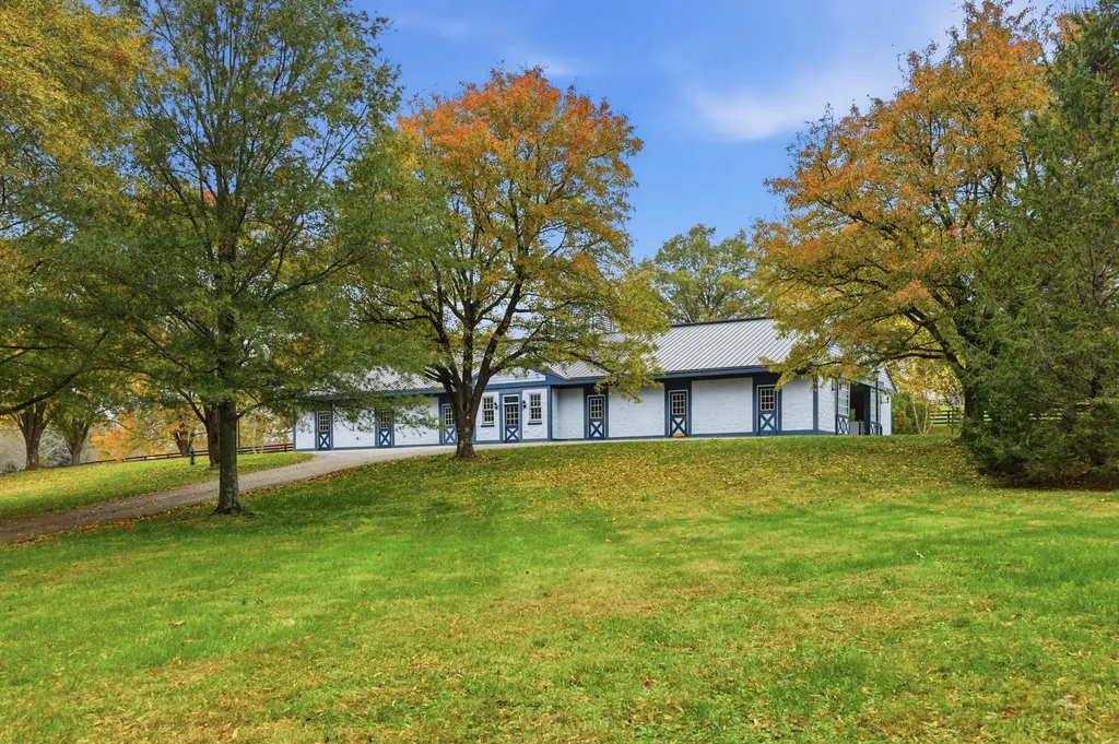 3661 Military Pike Lexington KY 40513