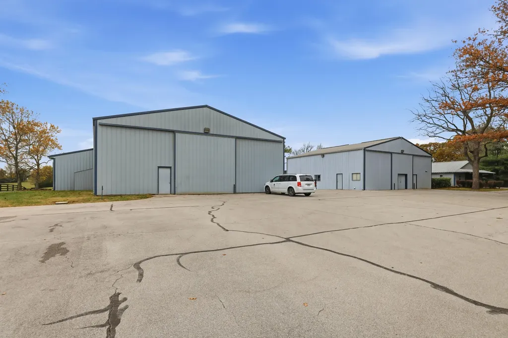 3661 Military Pike Lexington KY 40513