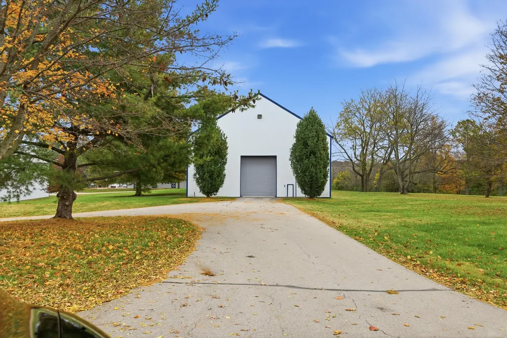 3661 Military Pike Lexington KY 40513