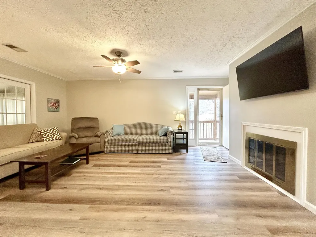 86-3 Woodson Bend Resort Bronston KY 42518