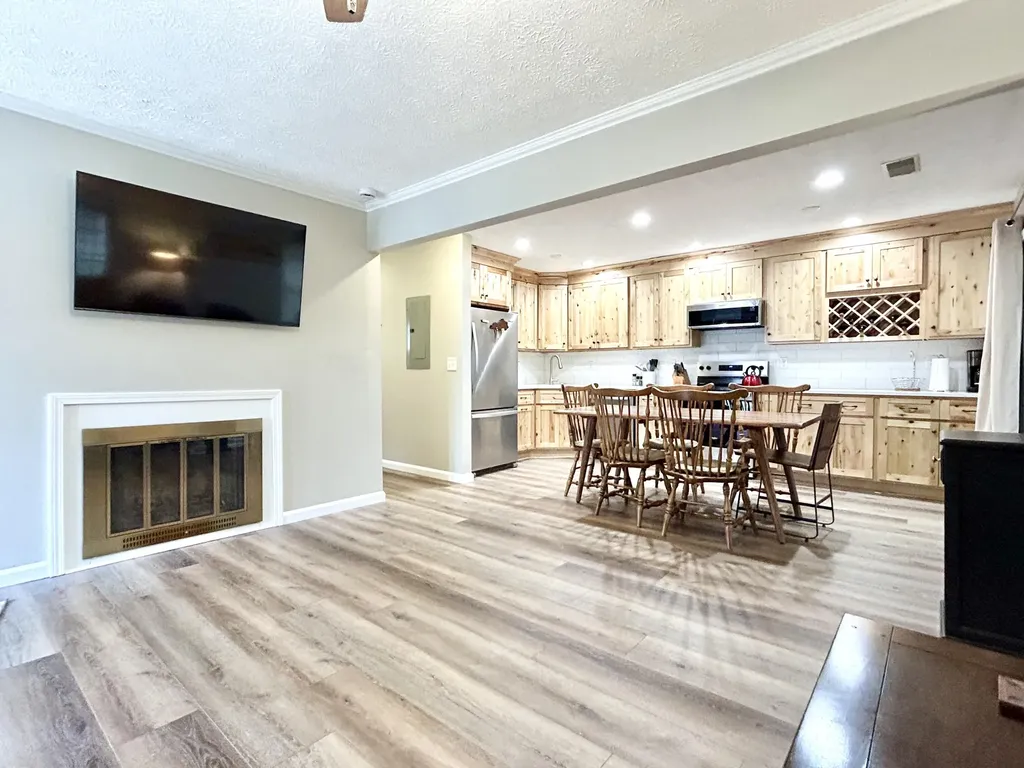 86-3 Woodson Bend Resort Bronston KY 42518