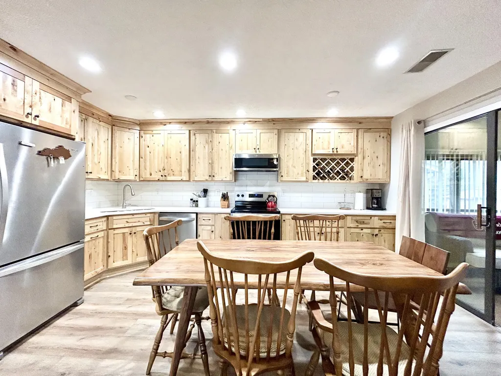 86-3 Woodson Bend Resort Bronston KY 42518