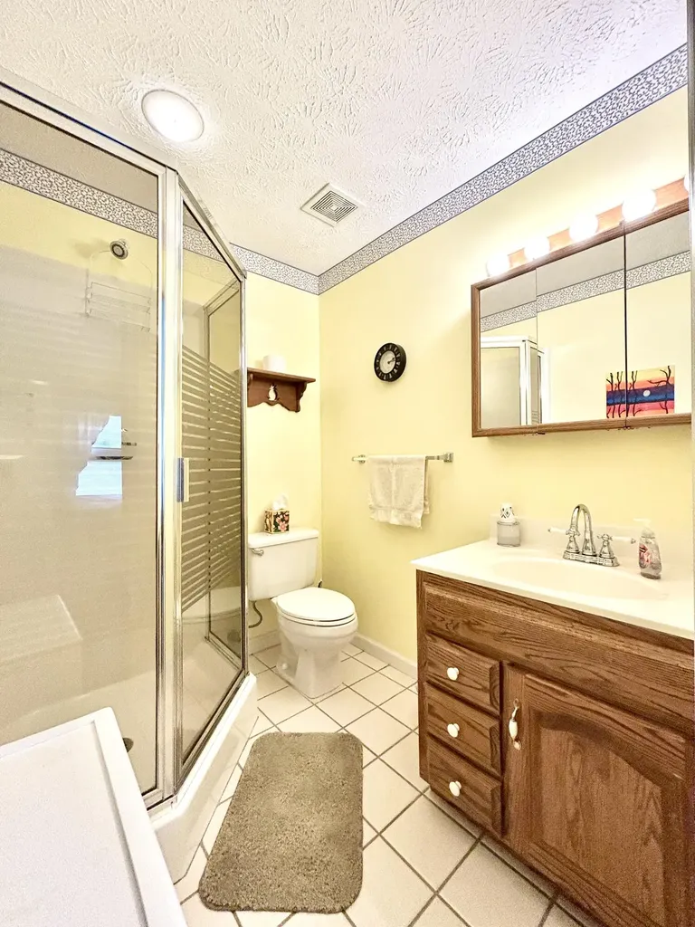 86-3 Woodson Bend Resort Bronston KY 42518
