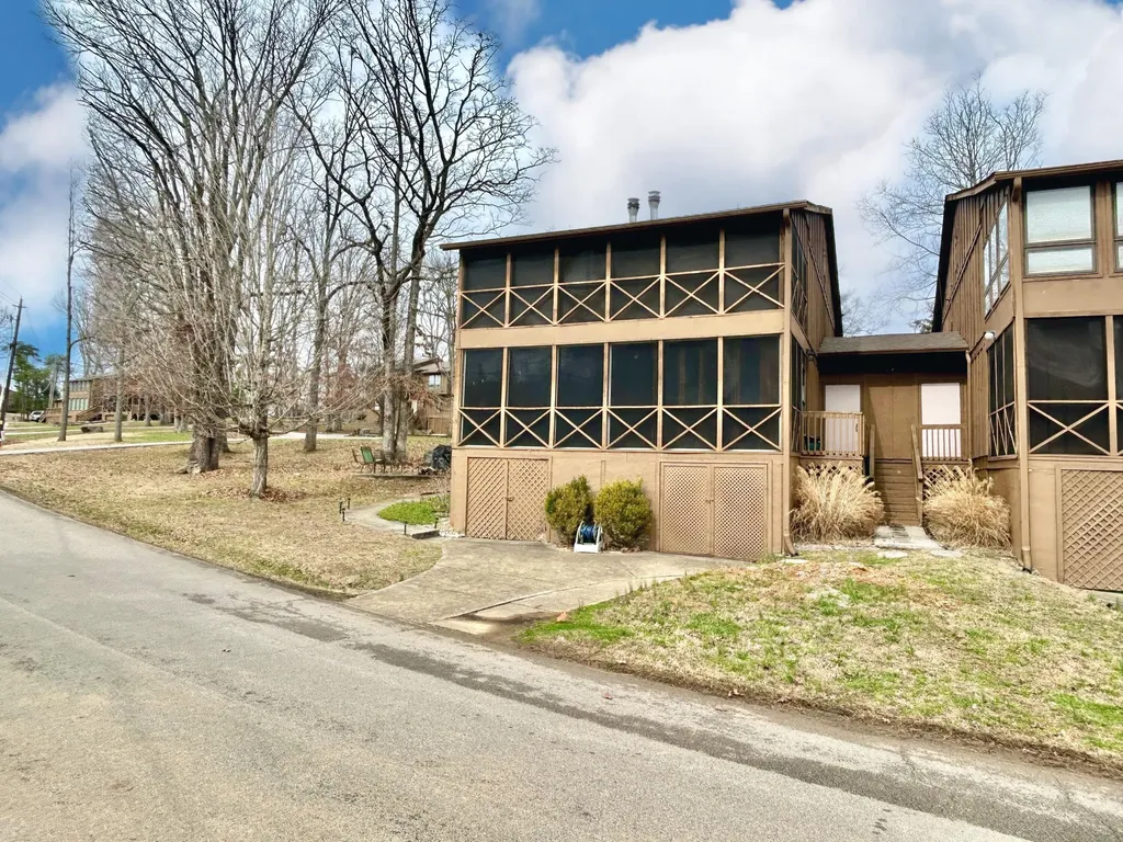 86-3 Woodson Bend Resort Bronston KY 42518