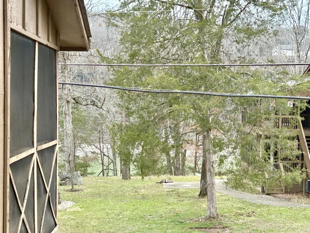 86-3 Woodson Bend Resort Bronston KY 42518