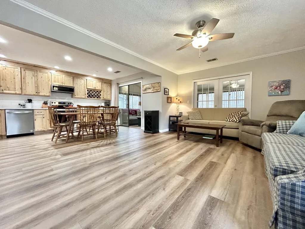 86-3 Woodson Bend Resort Bronston KY 42518