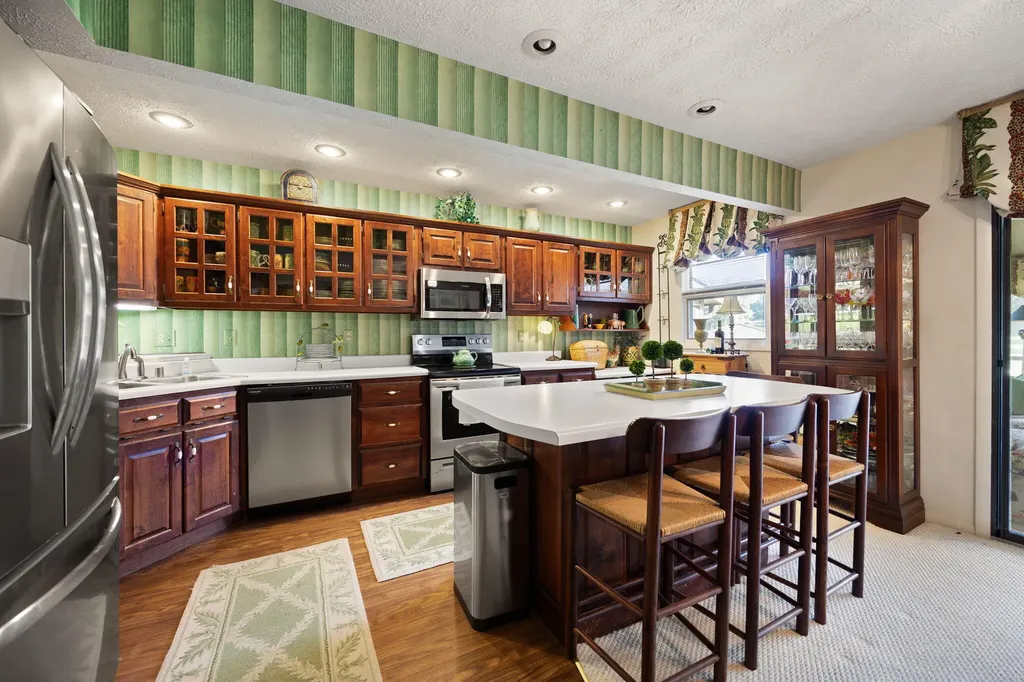 74 Woodson Bend Resort Bronston KY 42518