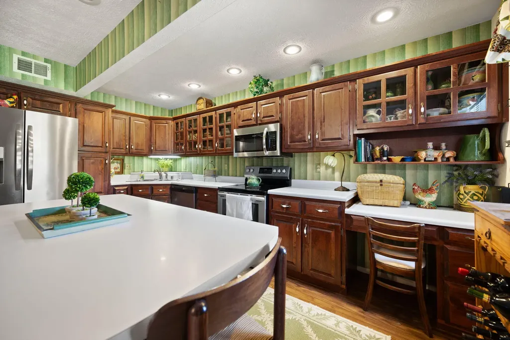 74 Woodson Bend Resort Bronston KY 42518