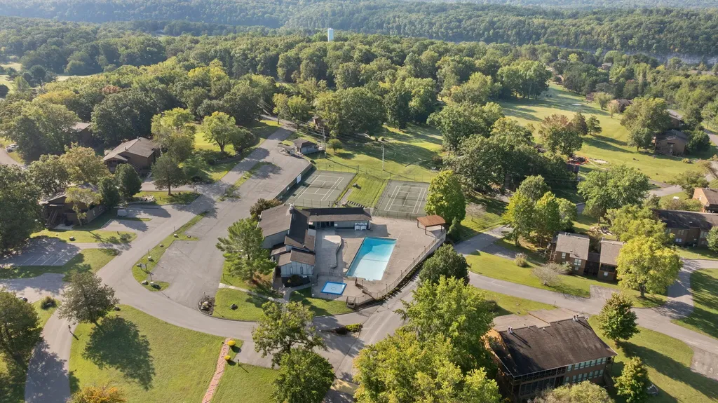 74 Woodson Bend Resort Bronston KY 42518