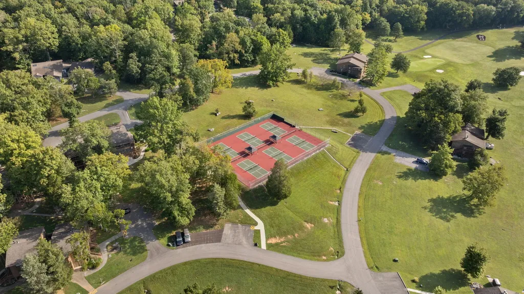 74 Woodson Bend Resort Bronston KY 42518