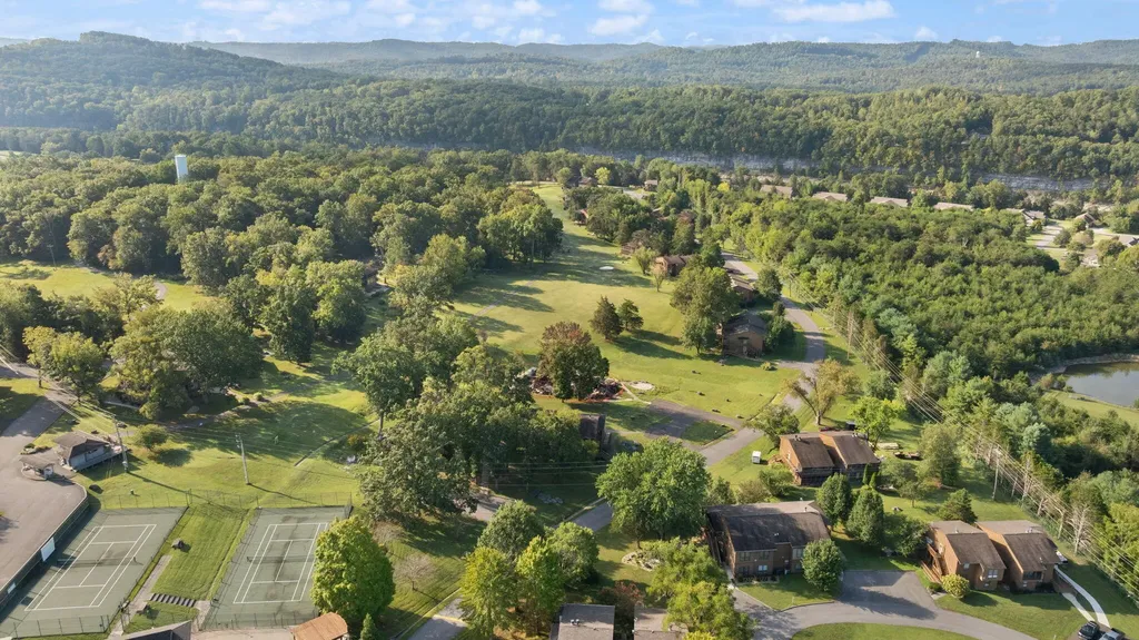 74 Woodson Bend Resort Bronston KY 42518