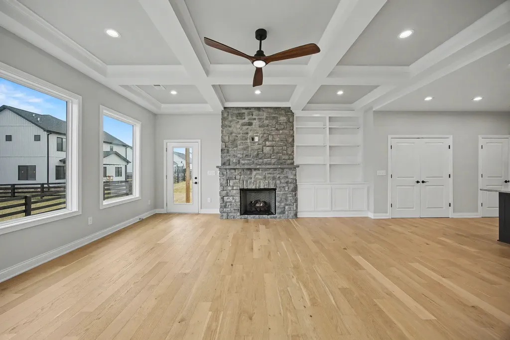117 Farmers Bluff Nicholasville KY 40356