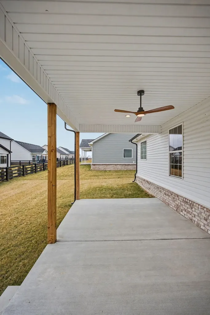 117 Farmers Bluff Nicholasville KY 40356