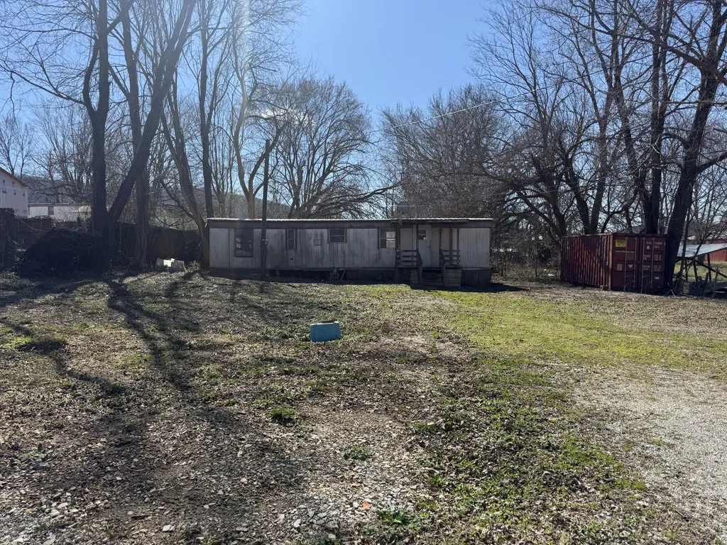 323 College Street Monticello KY 42633