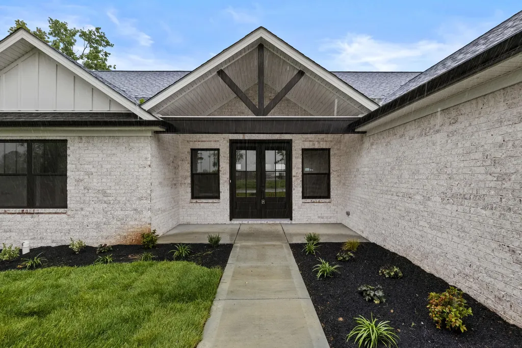 221 Madison Avenue Nicholasville KY 40356