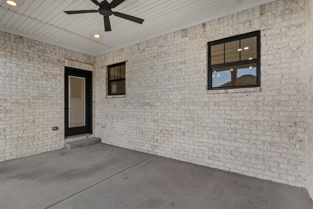 221 Madison Avenue Nicholasville KY 40356