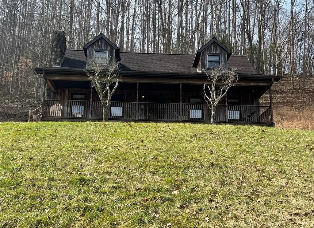 2674 Kentucky 221 Pineville KY 40977