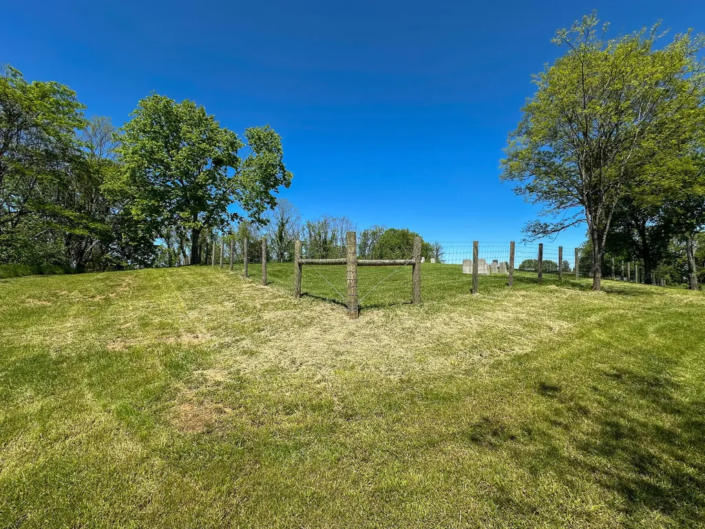 1376 Neave-milford Road Falmouth KY 41040