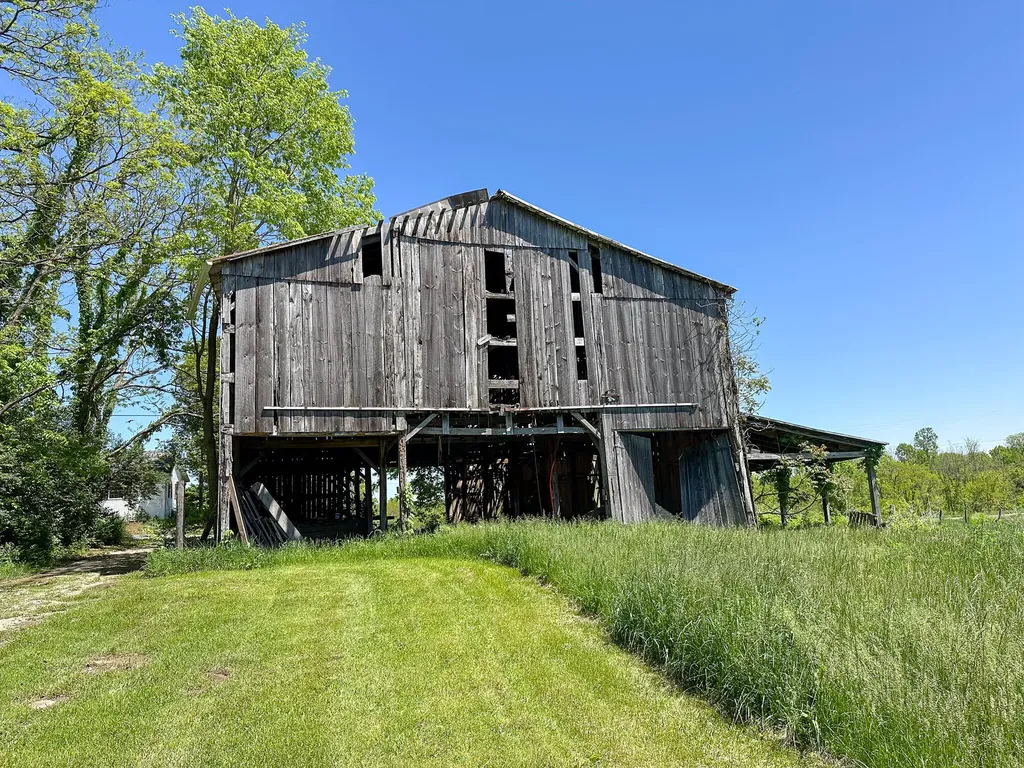 1376 Neave-milford Road Falmouth KY 41040