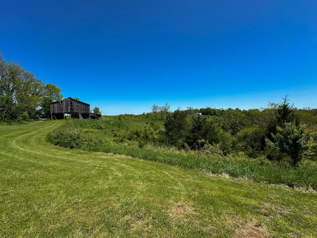 1376 Neave-milford Road Falmouth KY 41040