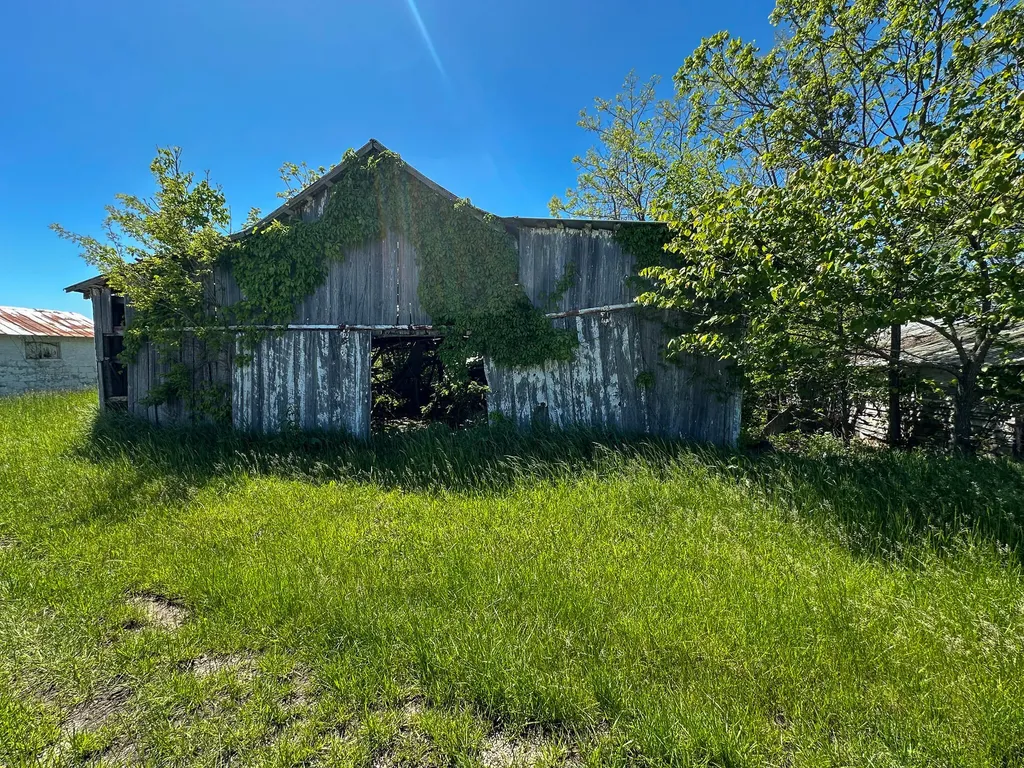 1376 Neave-milford Road Falmouth KY 41040