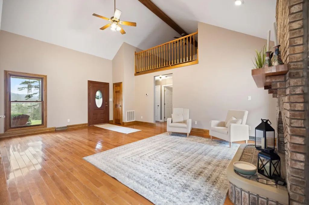 144 Ky-1809 Bryants Store KY 40921