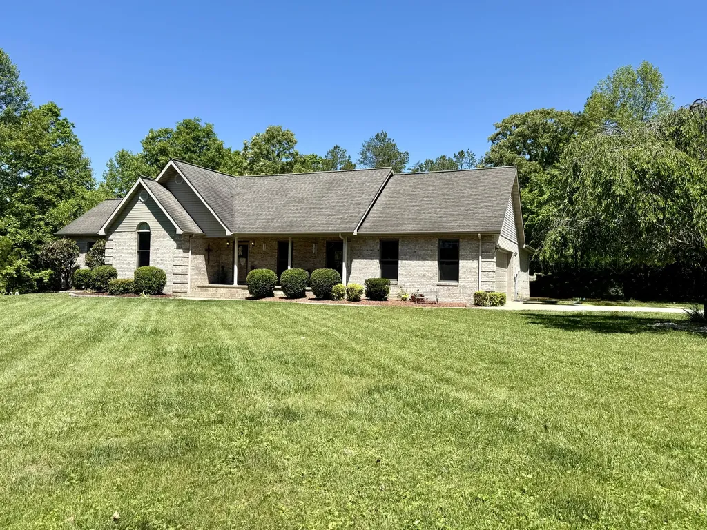 144 Ky-1809 Bryants Store KY 40921
