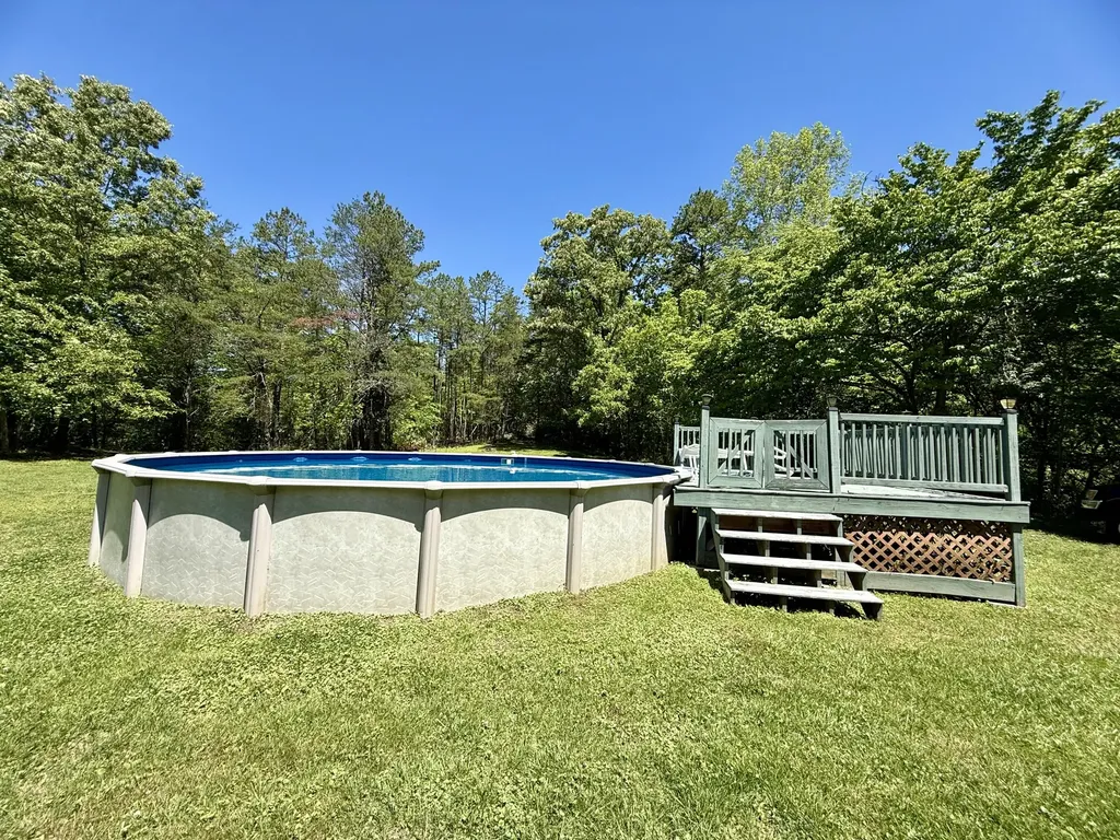144 Ky-1809 Bryants Store KY 40921