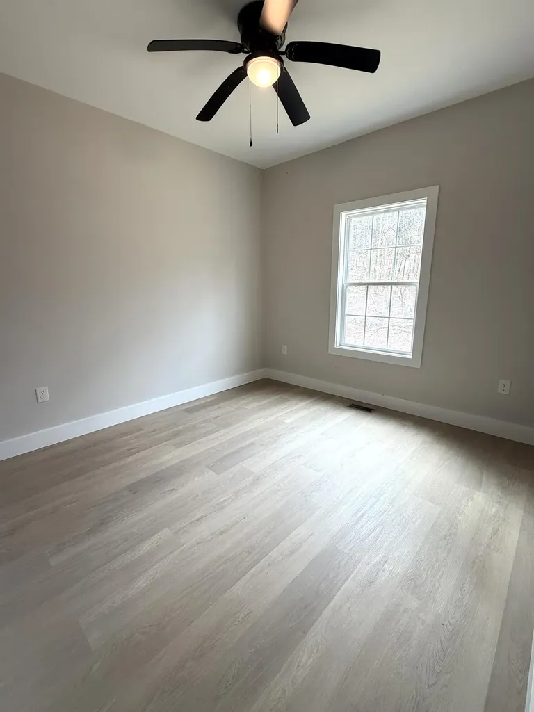 821 Pine Tree Road Nancy KY 42544