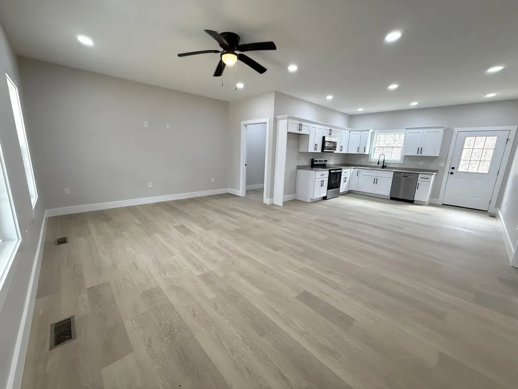821 Pine Tree Road Nancy KY 42544
