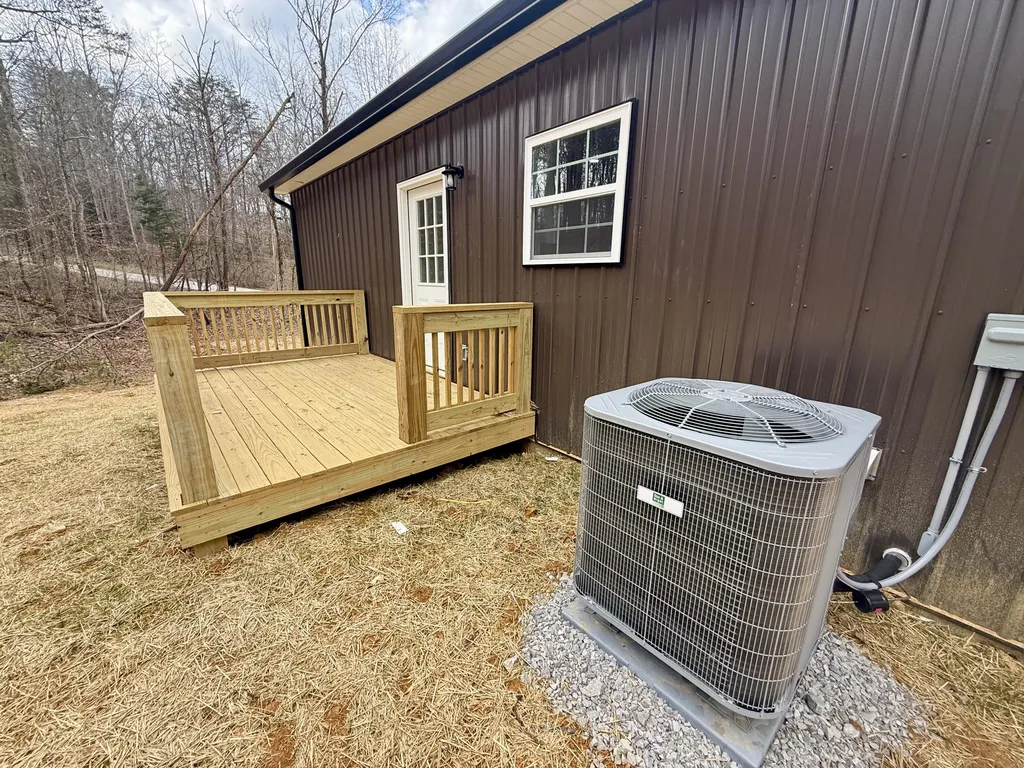 821 Pine Tree Road Nancy KY 42544