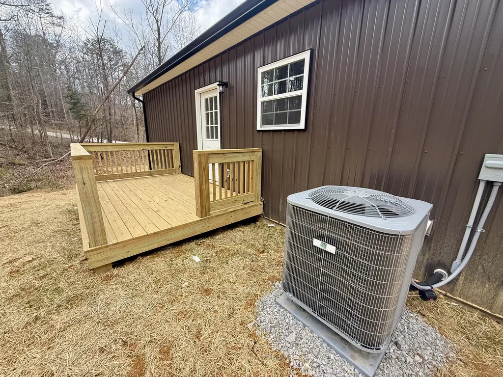 821 Pine Tree Road Nancy KY 42544