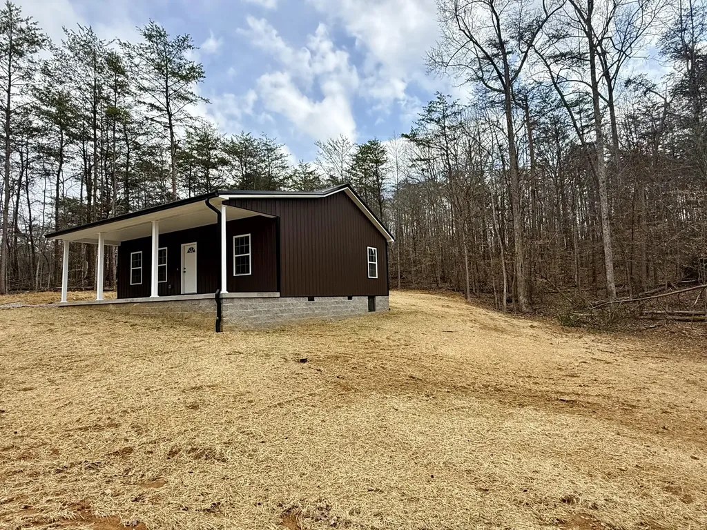 821 Pine Tree Road Nancy KY 42544