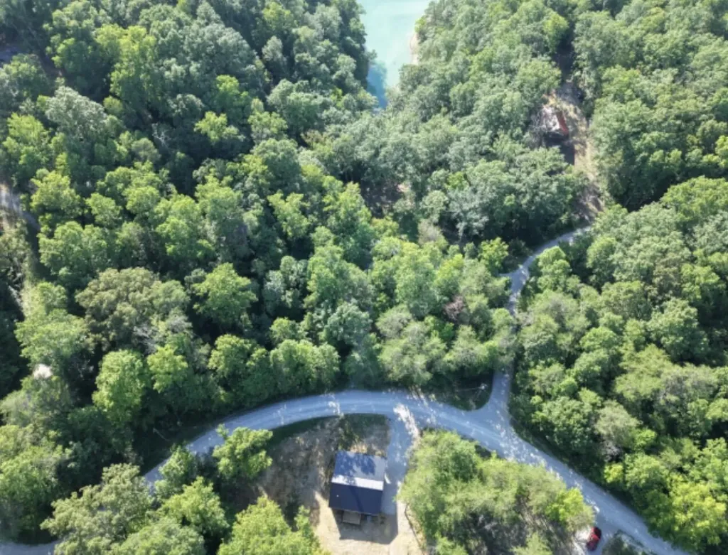 821 Pine Tree Road Nancy KY 42544