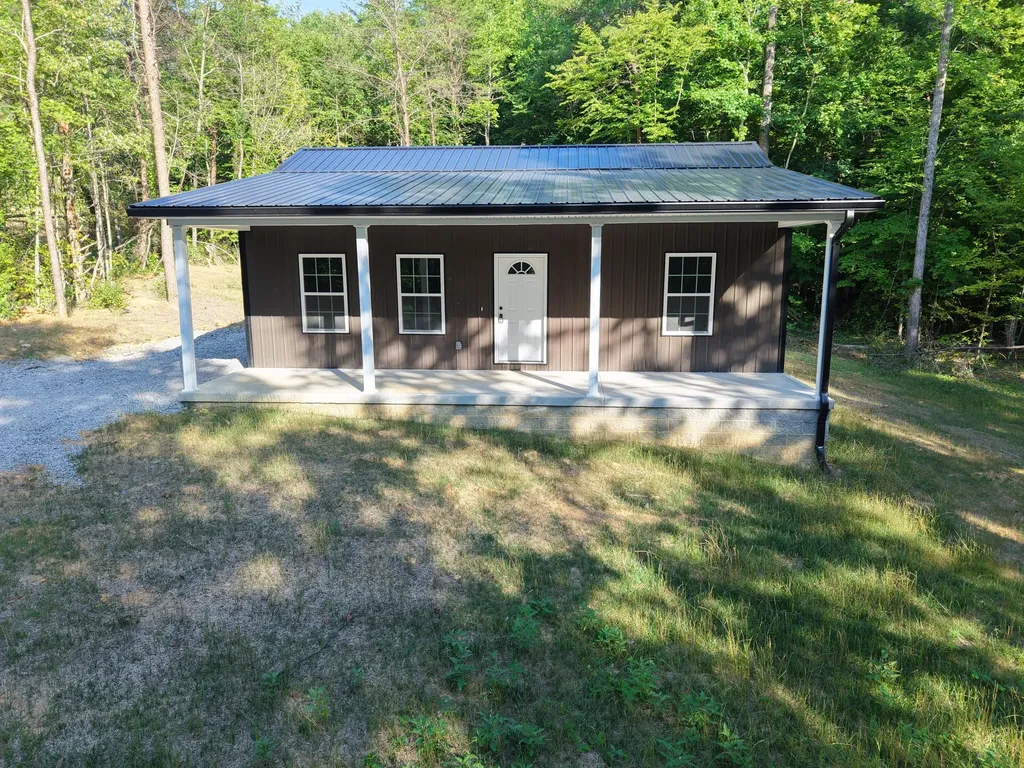 821 Pine Tree Road Nancy KY 42544
