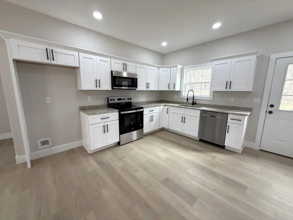 821 Pine Tree Road Nancy KY 42544