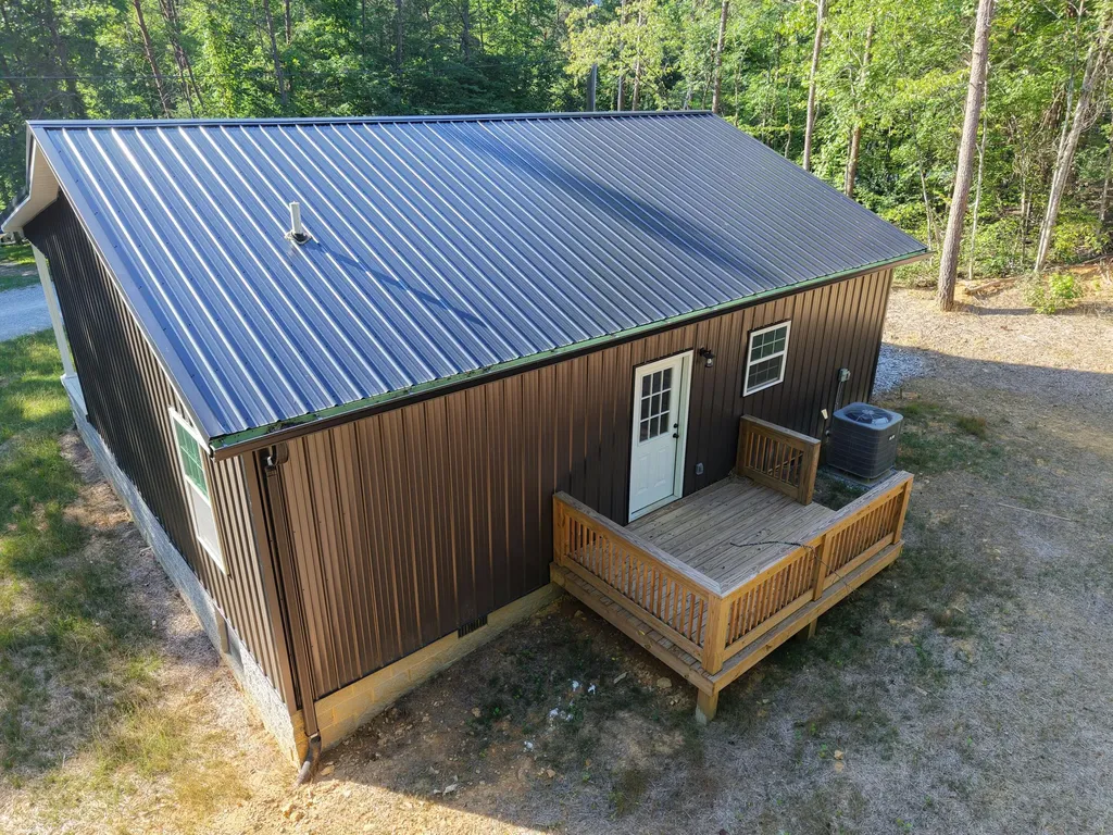 821 Pine Tree Road Nancy KY 42544