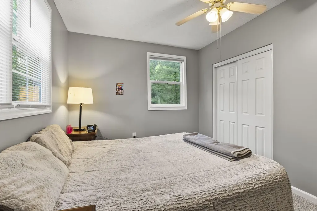 11 Congleton Hollow Road Mckee KY 40447