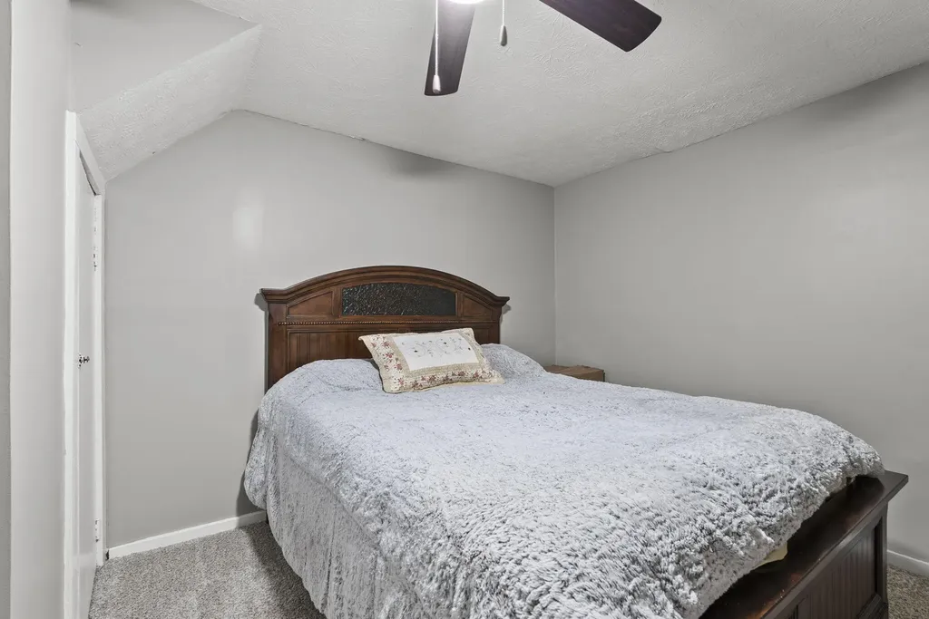 11 Congleton Hollow Road Mckee KY 40447