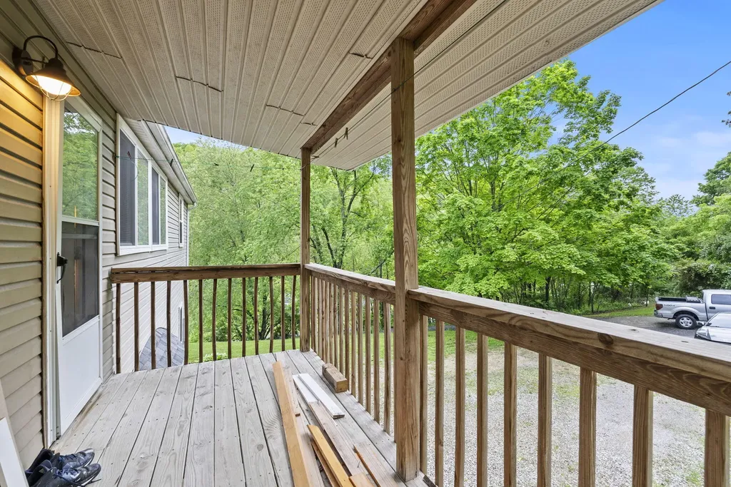 11 Congleton Hollow Road Mckee KY 40447