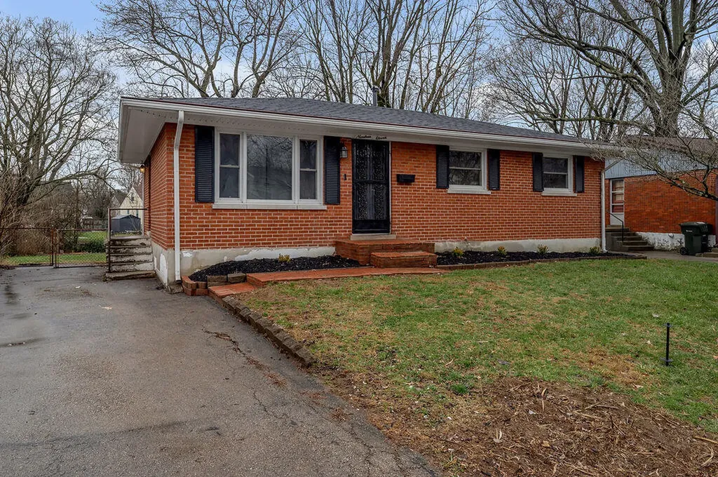 1911 Kingtree Court Lexington KY 40505