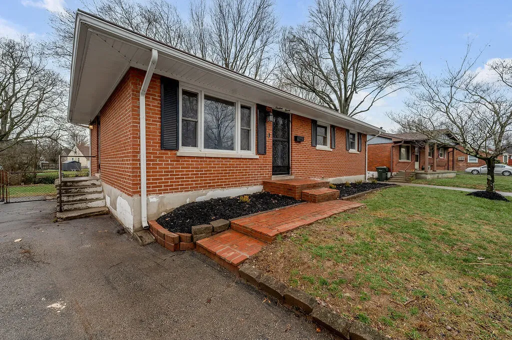 1911 Kingtree Court Lexington KY 40505