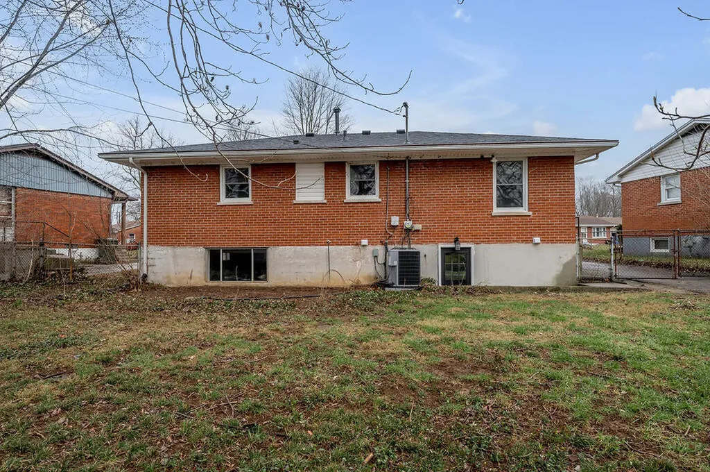 1911 Kingtree Court Lexington KY 40505