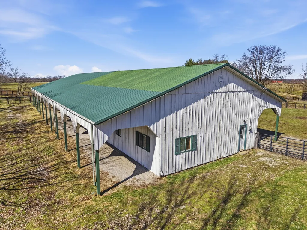 1253 Millersburg Road Paris KY 40361