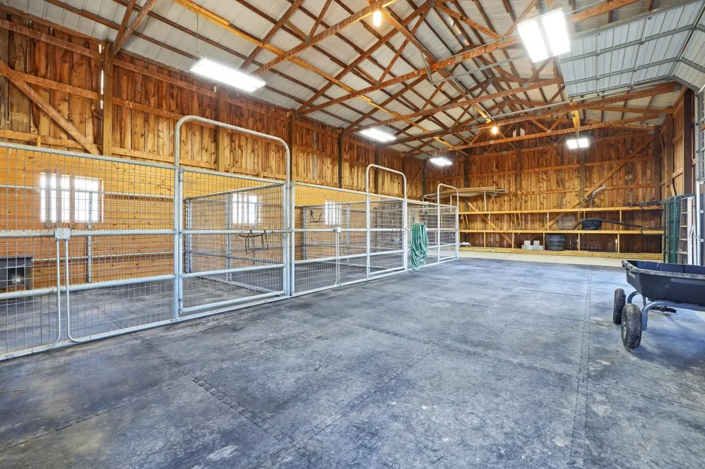 1253 Millersburg Road Paris KY 40361