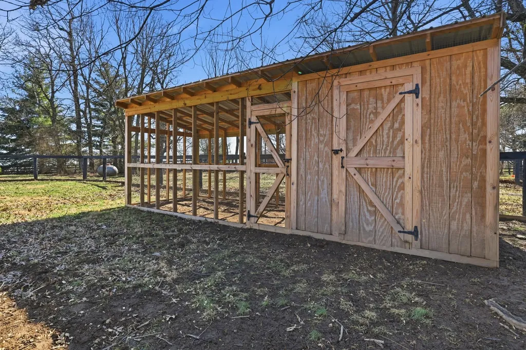 1253 Millersburg Road Paris KY 40361