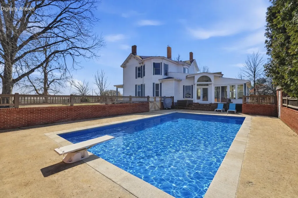 1253 Millersburg Road Paris KY 40361
