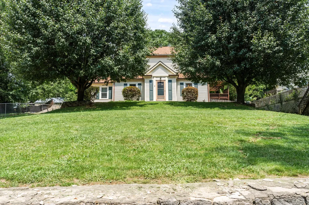 604 Winding Way Court Frankfort KY 40601