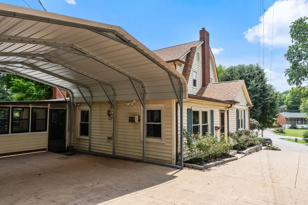 604 Winding Way Court Frankfort KY 40601