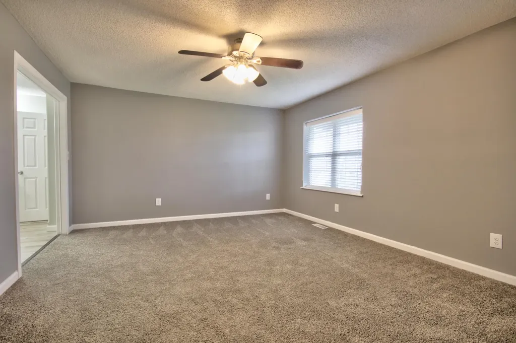 43 Elderbush Drive London KY 40744